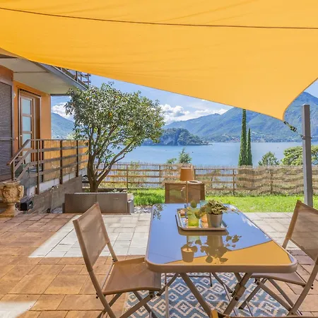 Mandarina House
