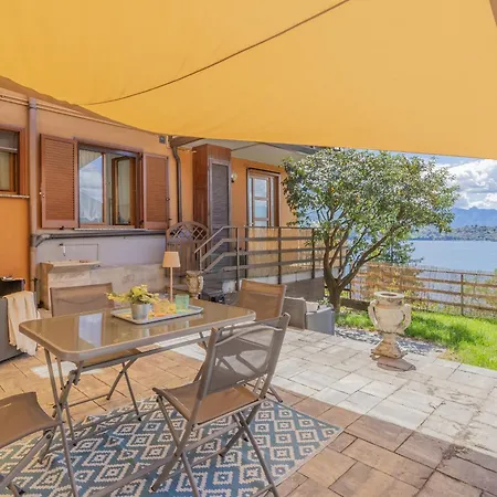 Mandarina House